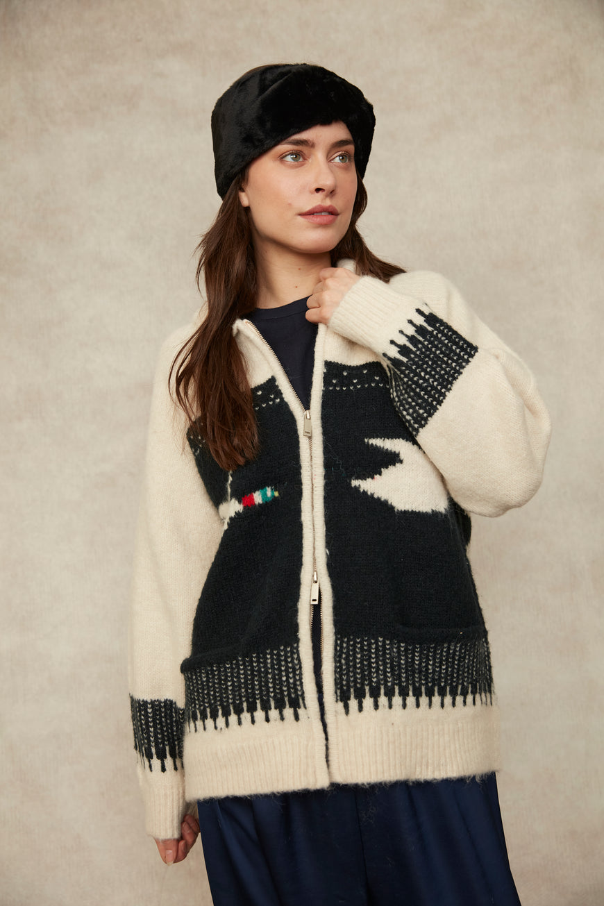 RD TAJI Geese Cardigan