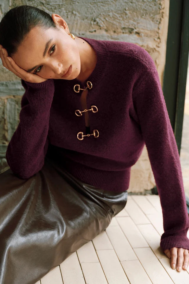 COMMENSE-Horsebit Detail Long Sleeve Sweater (S/M)
