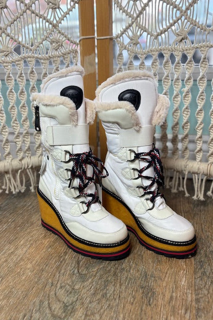 PAJAR White Wedge Boots - NWT! (9-9.5)