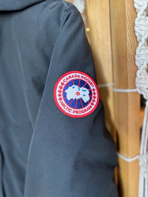 CANADA GOOSE- Trillium Down Parka (M)