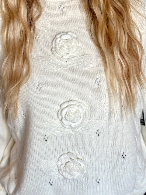 Kjarta Crew Neck Knit Flower Sweater