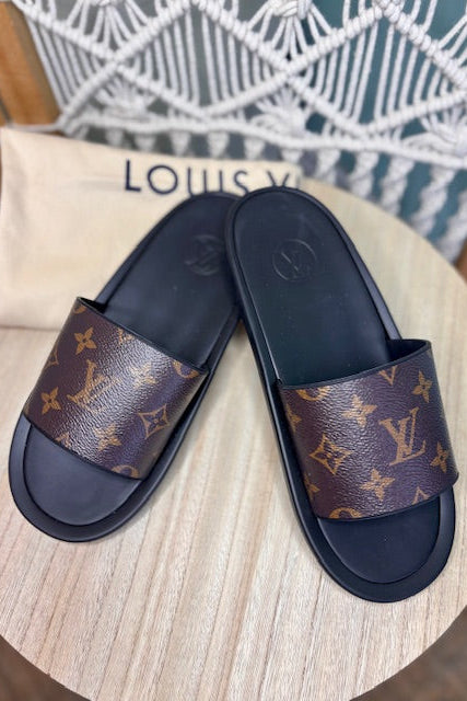 LOUIS VUITTON- Subath Monogram Mule (39)
