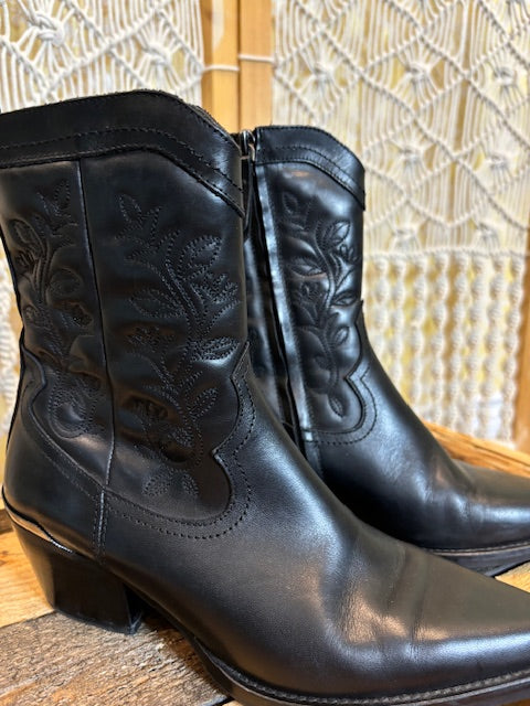 MASSIMO DUTTI Western Style Boot(size 6.5/7)