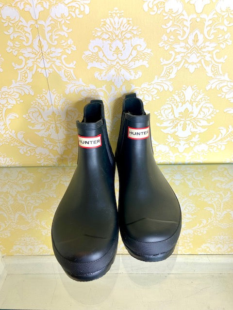 Hunter- Short Boots (size 8)