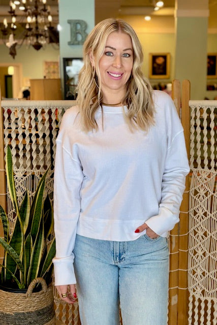 Perfect White Tee- Sweatshirt (M)