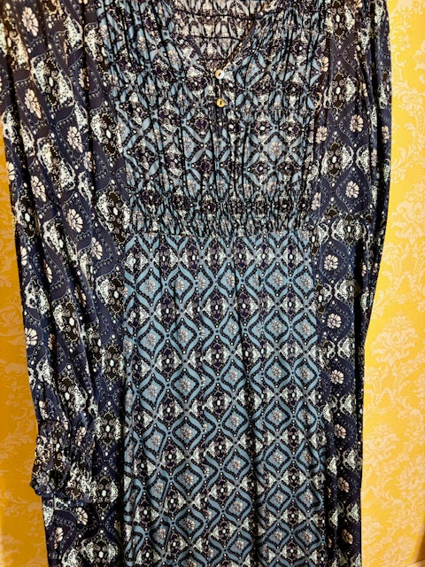 ODD MOLLY- Long Sleeve Maxi (M)
