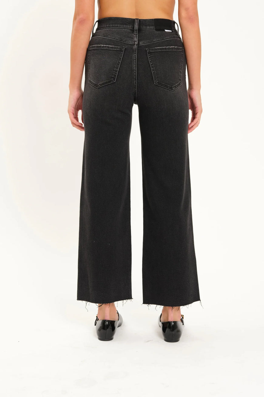 Daze Pleaser High Rise Wide Ankle Denim in Twilight