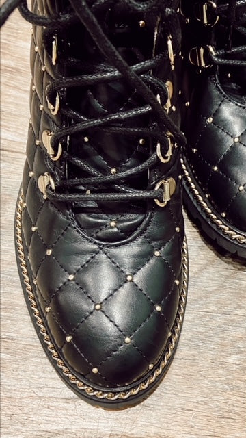 RON WHITE Black/Gold Stud Quilted Leather Boots (7.5)