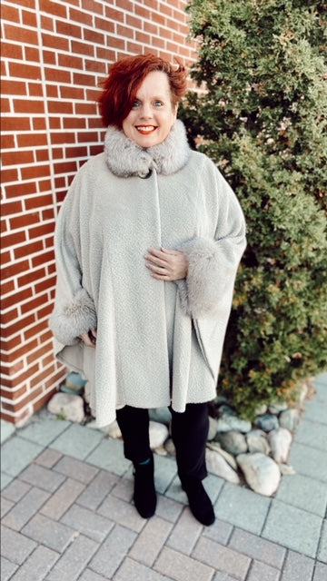 SAGAFURS Cream Cape with Fox Fur (O/S) NWT!