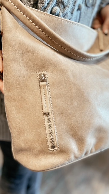ROOTS Ella Tribe Leather in Sand