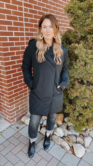 ARC'TERYX Black Coat (Fit 8/10) – Bella Women's Consignment ARC'TERYX Black Coat (Fit 8/10) – Bella Women's Consignment