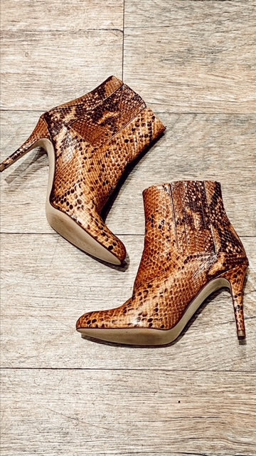 ZARA Reptile Leather Boots (6)