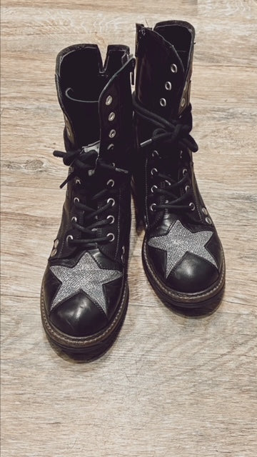 B2 Black Leather/Star Combat Boots (6)