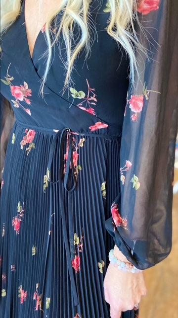 WILFRED Black Floral Wrap Dress (S) – Bella Women's Consignment Boutique