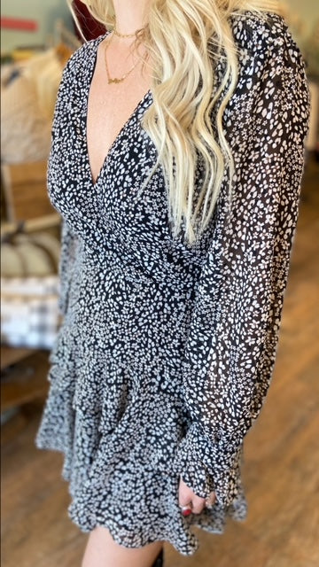 DYNAMITE Floral Dress (S)