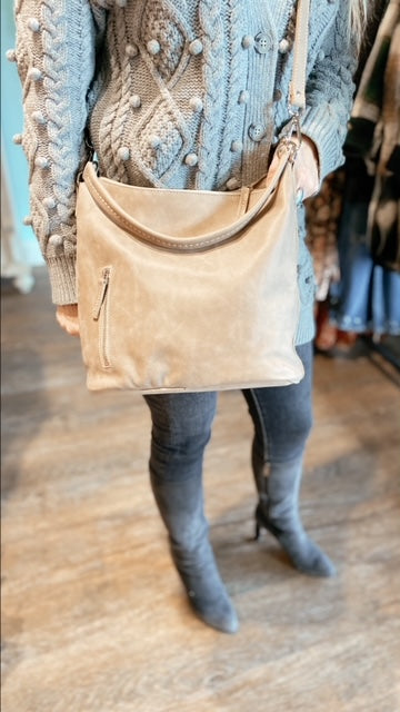 ROOTS Ella Tribe Leather in Sand