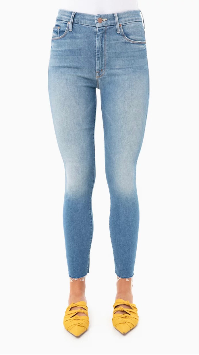 MOTHER High Waisted Looker Ankle Fray Jeans (29)