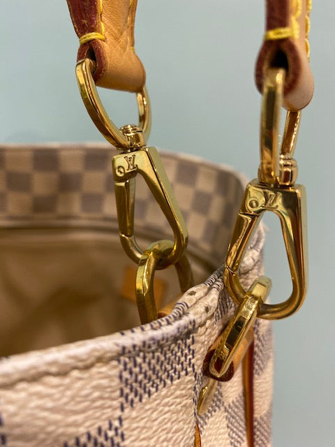 Poshbag Boutique - This Louis Vuitton Soffi in Damier Azur canvas includes  a vachetta top handle and a longer shoulder strap, both detachable for  ultimate versatility. Includes its original dust bag and
