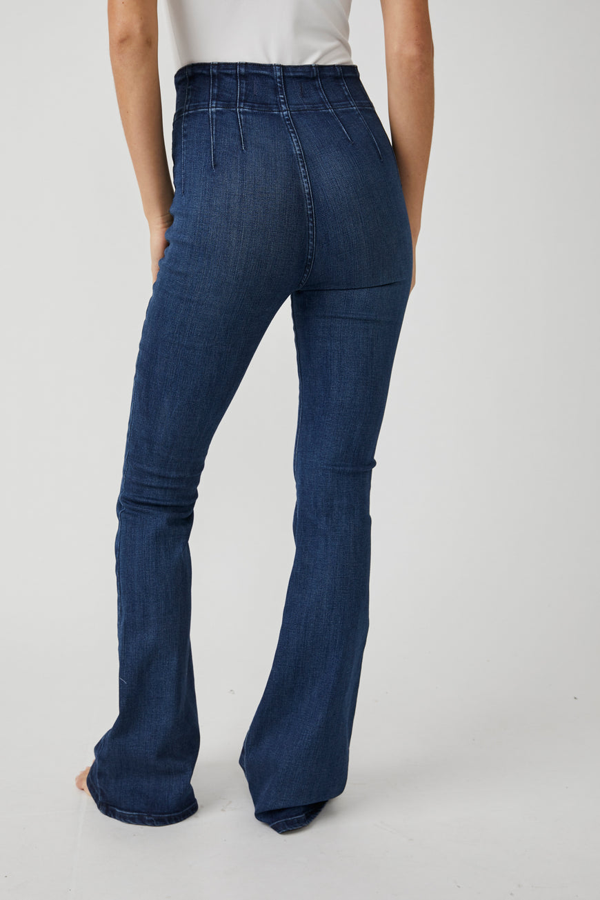 FREE PEOPLE Jayde Flare Jeans (night sky)