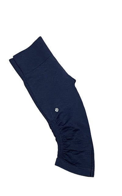 LULULEMON Navy Capris (8?)