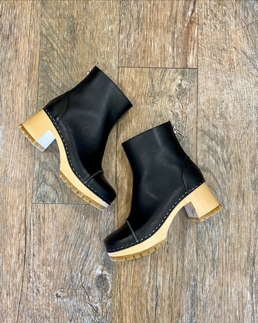 HASBEENS Black & Natural Chelsea Boots (38) NEW!