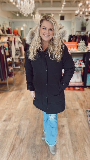 CANADA GOOSE Shelburne Parka (XL) fits 14