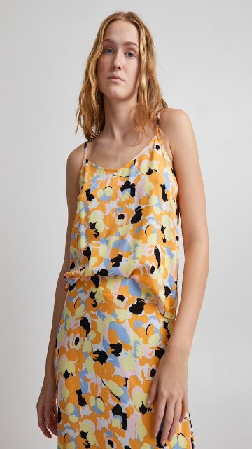 B YOUNG Sleeveless Print Blouse